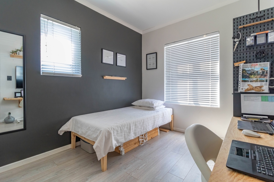 2 Bedroom Property for Sale in Honeydew Country Estate Western Cape
